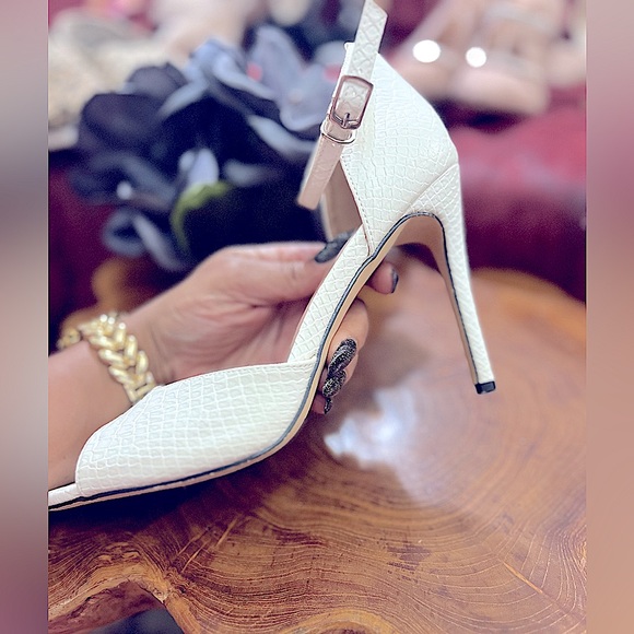 Mary-Jane style White Snakeskin Peep-Toe Stiletto Heels - Picture 11 of 16